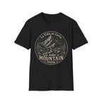 La Vida Es Corta Go Hike A Mountain Today  T-Shirt